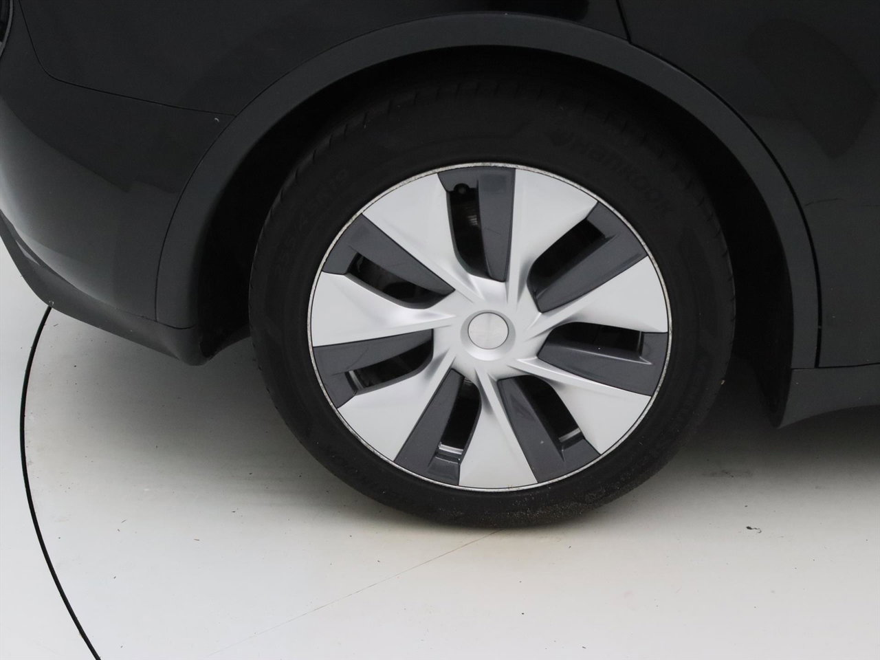Tesla Model Y Standard RWD Plus 351pk 93.9% SoH [ LFP ACCU+AUTOPILOT+19 INCH+PREMIUM AUDIO ] 11