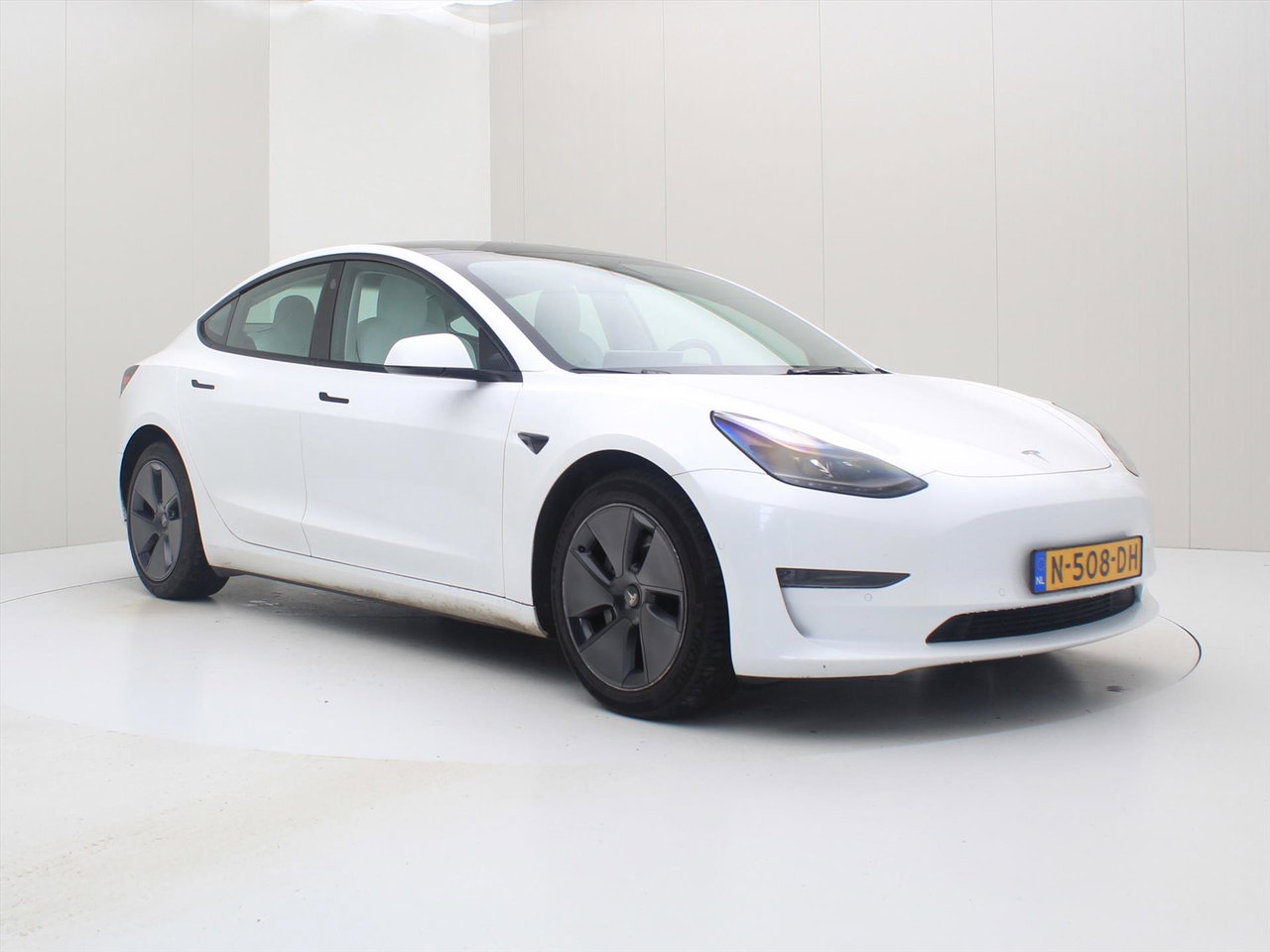 Tesla Model 3 Long-Range AWD 351pk 75 kWh 91.6% SoH FACELIFT [ WIT LEDER+WARMTEPOMP+AUTOPILOT ] 4