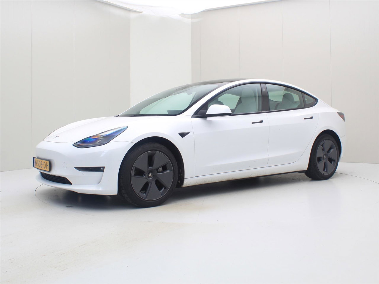 Tesla Model 3 Long-Range AWD 351pk 75 kWh 91.6% SoH FACELIFT [ WIT LEDER+WARMTEPOMP+AUTOPILOT ] 7