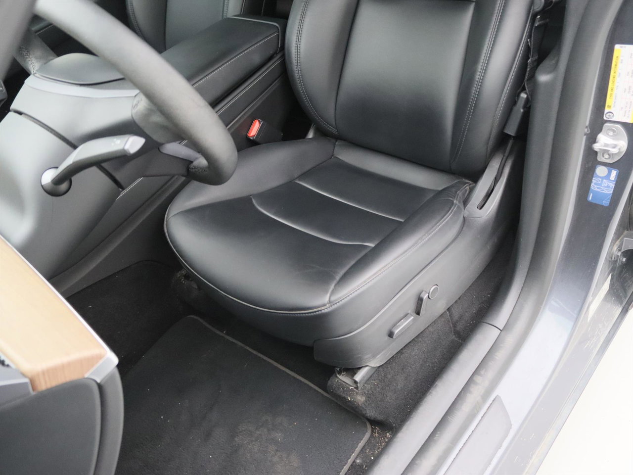 Tesla Model Y Long Range AWD 75kWh 351pk AMD RYZEN [ AUTOPILOT+20 INCH+PREMIUM AUDIO ] 14