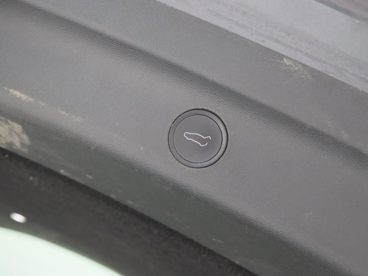 Tesla Model Y Long Range AWD 75kWh 351pk AMD RYZEN [ AUTOPILOT+20 INCH+PREMIUM AUDIO ] 21