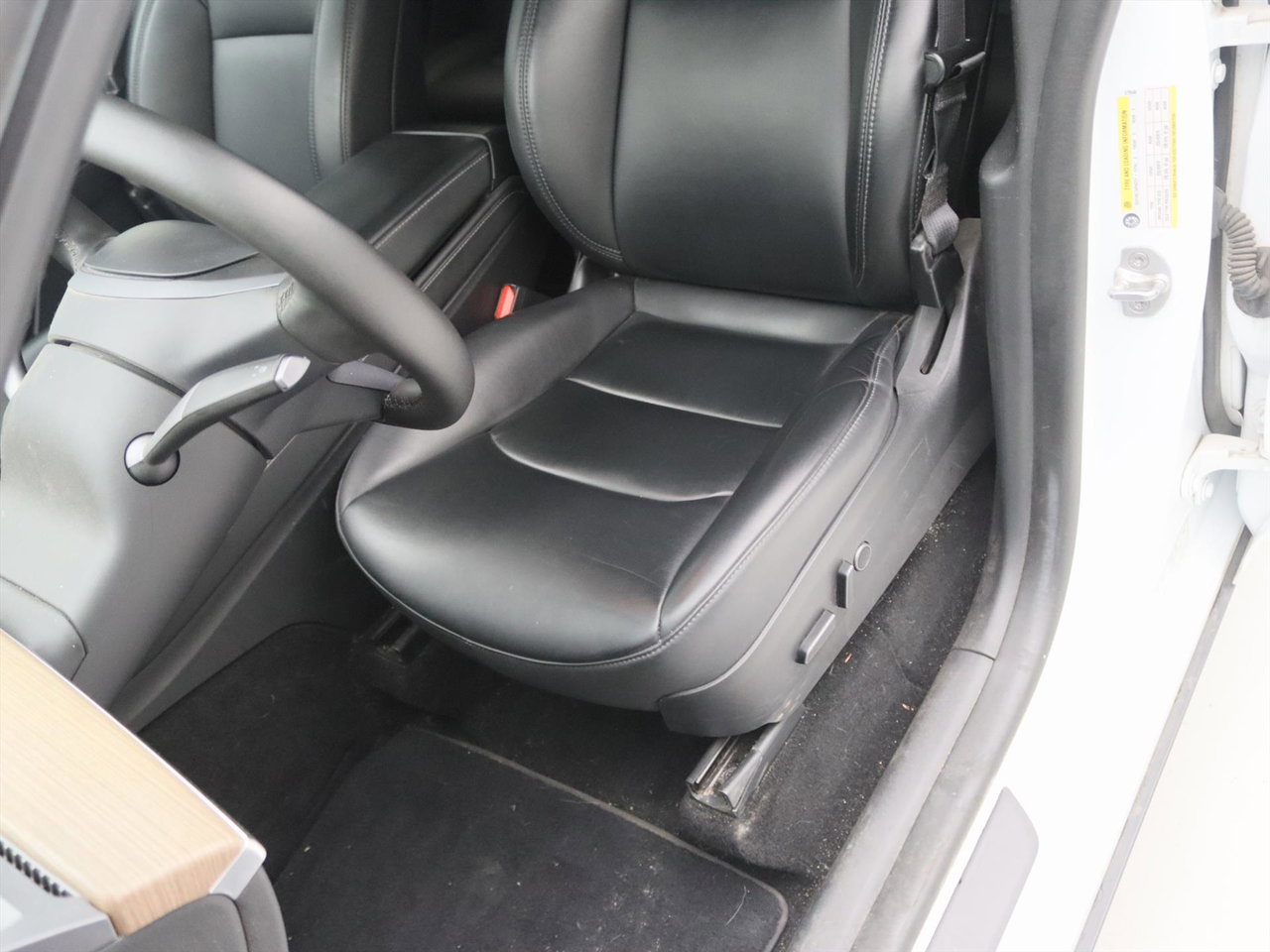 Tesla Model Y Long Range AWD 75kWh 351pk AMD RYZEN [ AUTOPILOT+20 INCH+PREMIUM AUDIO ] 26