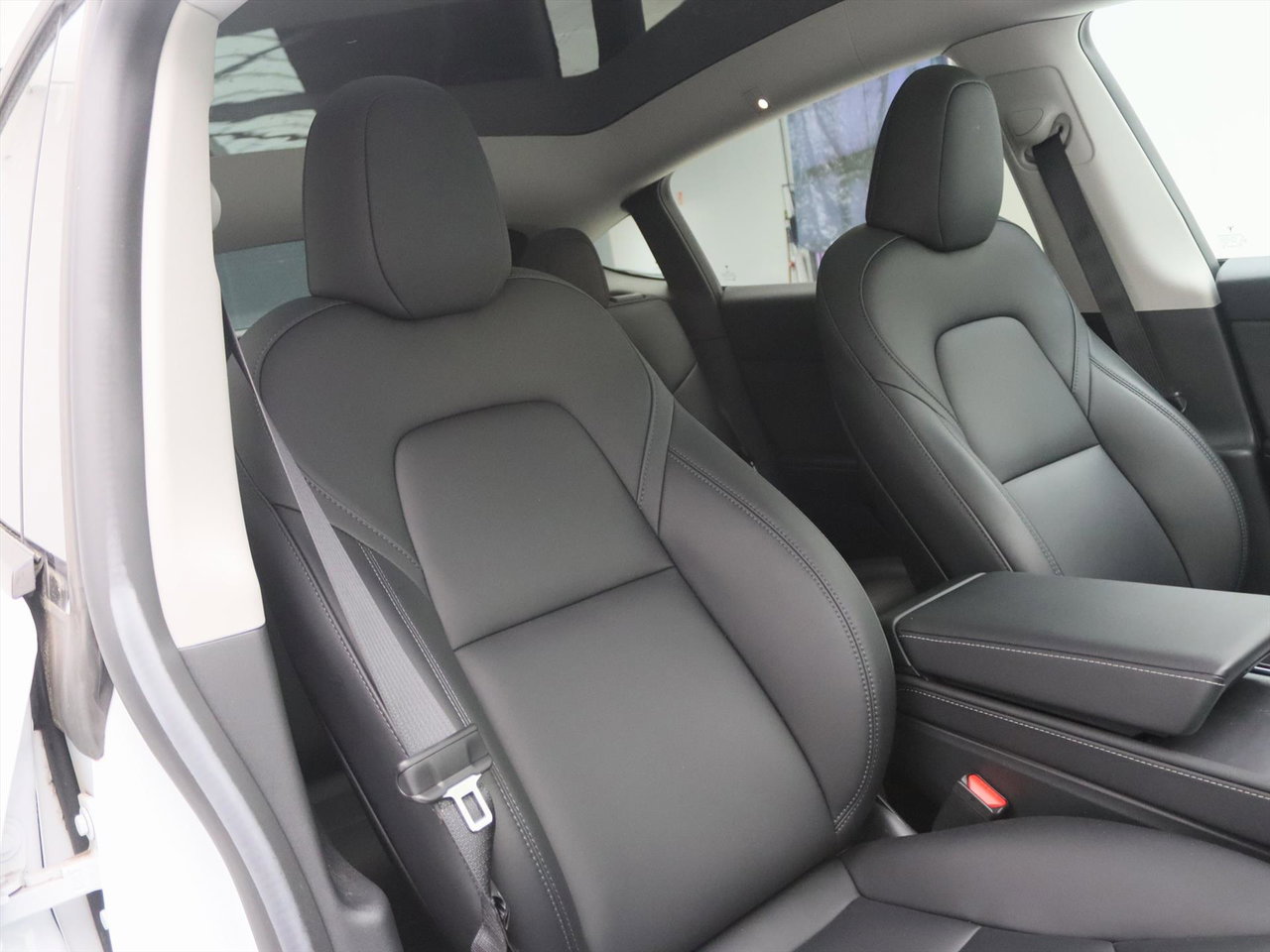 Tesla Model Y Standard RWD Plus 351pk 92,5% SoH [ LFP ACCU+AUTOPILOT+19 INCH+PREMIUM AUDIO ] 21