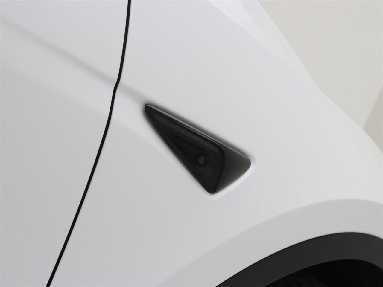 Tesla Model Y Standard RWD Plus 351pk 92,5% SoH [ LFP ACCU+AUTOPILOT+19 INCH+PREMIUM AUDIO ] 14