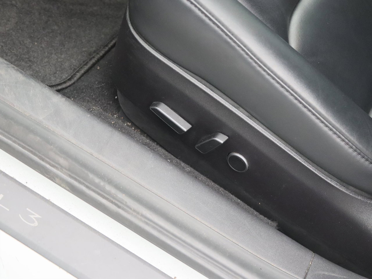 Tesla Model 3 Long-Range AWD 351pk 75 kWh FACELIFT [ WARMTEPOMP+AUTOPILOT+620KM WLTP ] 18