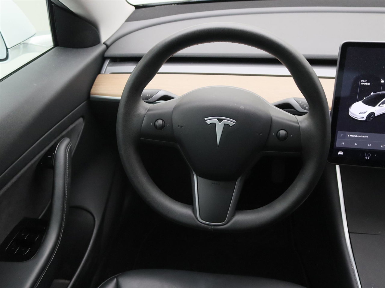 Tesla Model 3 Standard RWD Plus [ LFP-ACCU+AUTOPILOT+60 kWh+PREMIUM AUDIO ] 19