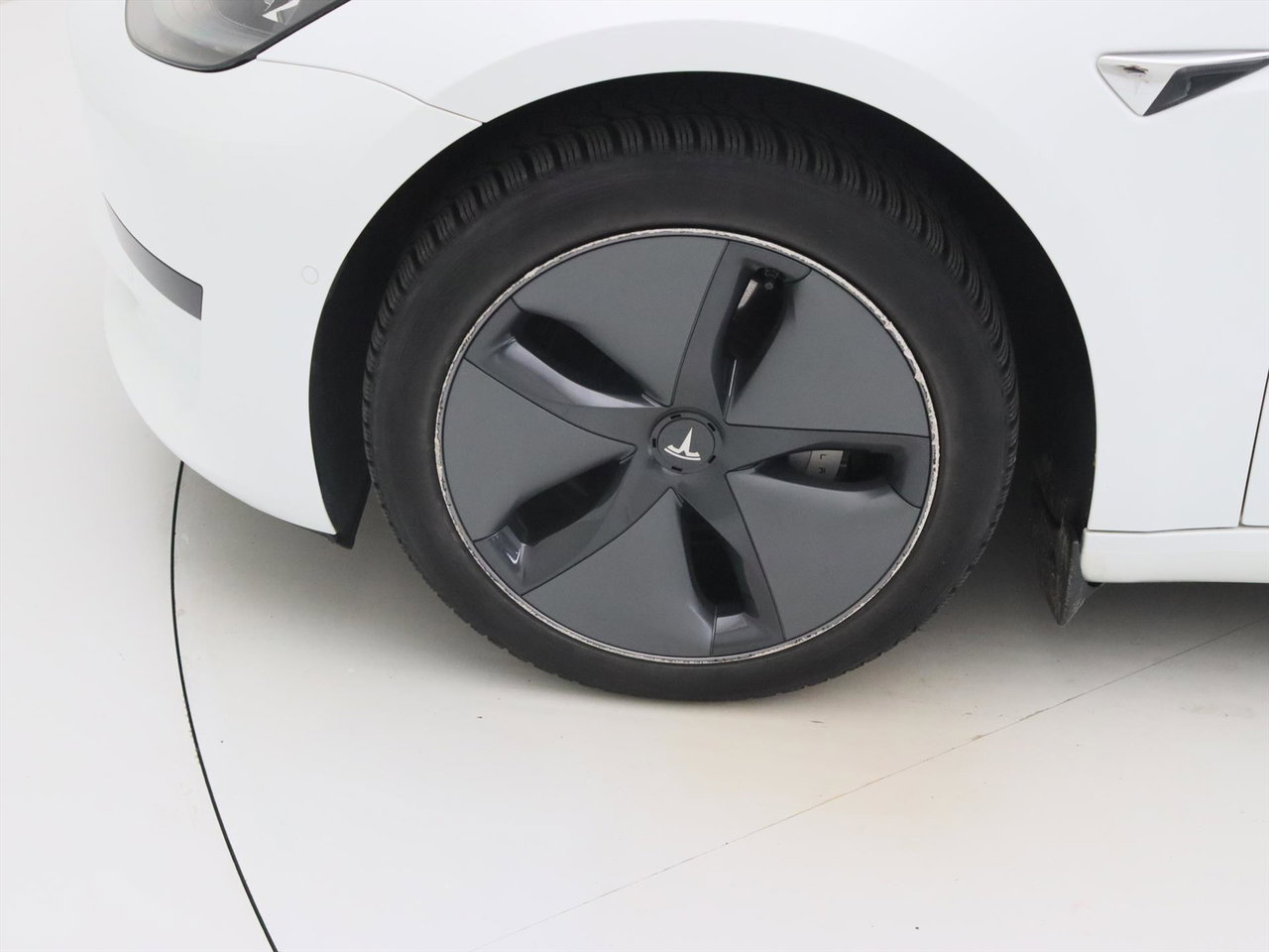 Tesla Model 3 Standard RWD Plus [ LFP-ACCU+AUTOPILOT+60 kWh+PREMIUM AUDIO ] 11