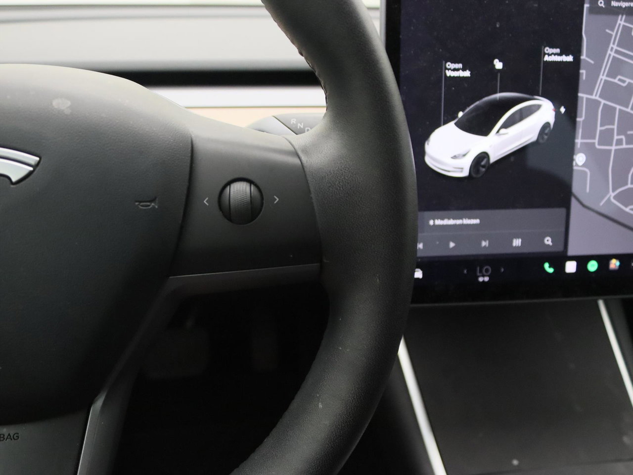 Tesla Model 3 Standard RWD Plus [ LFP-ACCU+AUTOPILOT+60 kWh+PREMIUM AUDIO ] 21