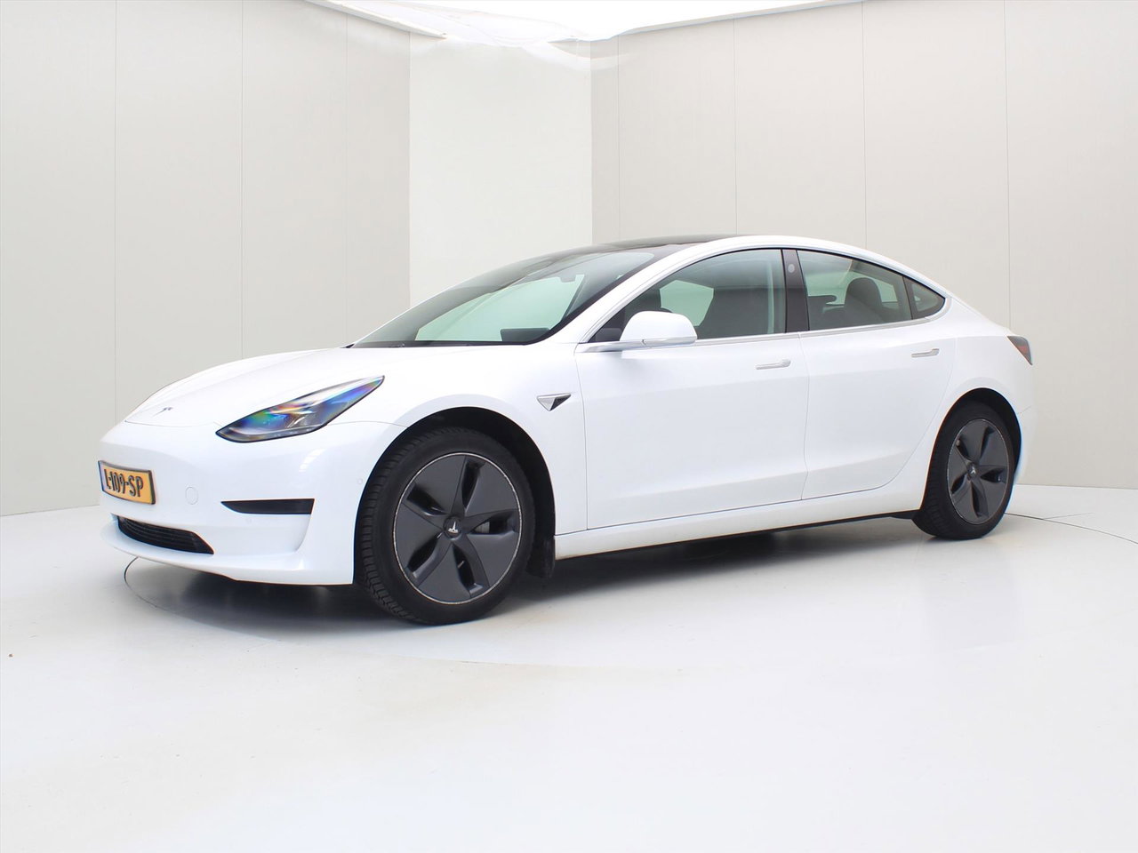 Tesla Model 3 Standard RWD Plus [ LFP-ACCU+AUTOPILOT+60 kWh+PREMIUM AUDIO ] 7