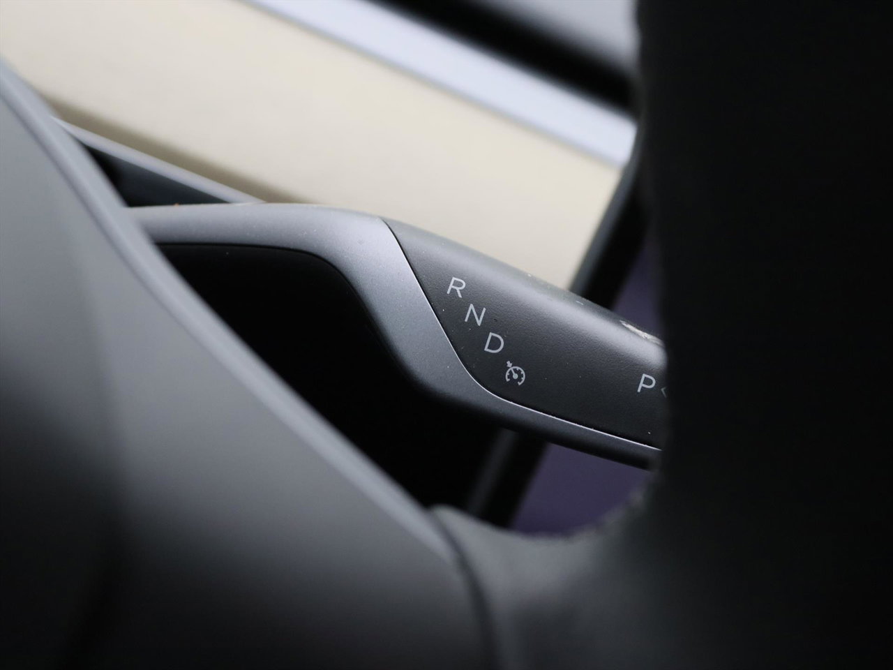 Tesla Model Y Standard RWD Plus 351pk AMD RYZEN [ LFP ACCU+FSD+19 INCH+PREMIUM AUDIO ] 21