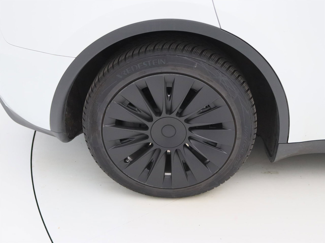 Tesla Model Y Standard RWD Plus 351pk AMD RYZEN [ LFP ACCU+FSD+19 INCH+PREMIUM AUDIO ] 29