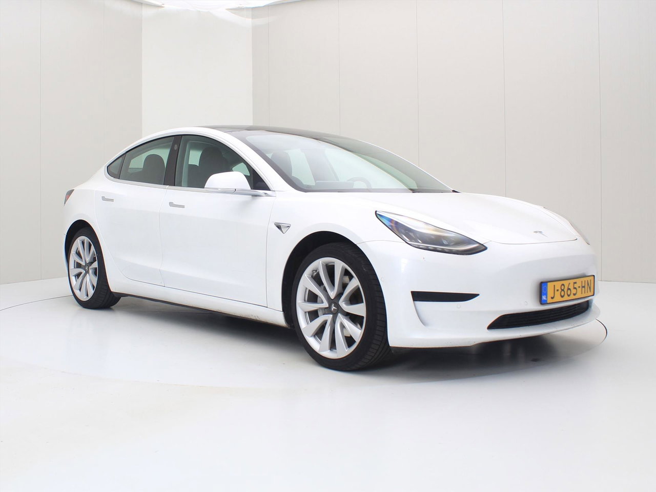 Tesla Model 3 Standard RWD Plus [ AUTOPILOT+19 INCH+60 kWh+PREMIUM AUDIO ] 4