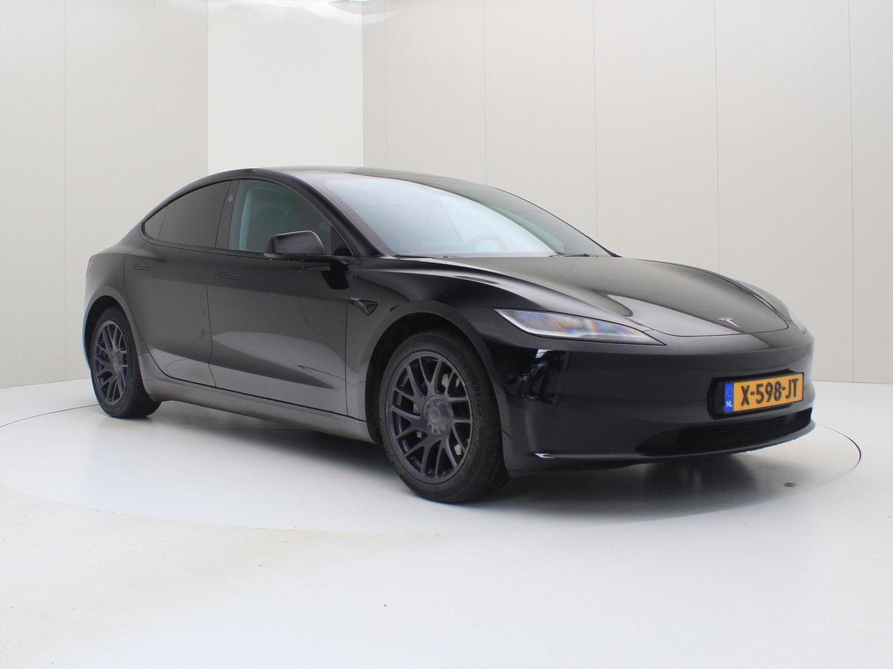Tesla Model 3 Tesla Model 3 Standard RWD Plus HIGHLAND [ HW4+LFP-ACCU+AUTOPILOT+60 kWh+PREMIUM AUDIO ] 4