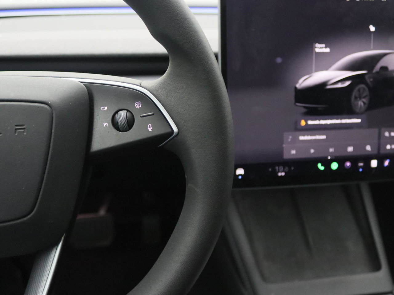 Tesla Model 3 Tesla Model 3 Standard RWD Plus HIGHLAND [ HW4+LFP-ACCU+AUTOPILOT+60 kWh+PREMIUM AUDIO ] 28
