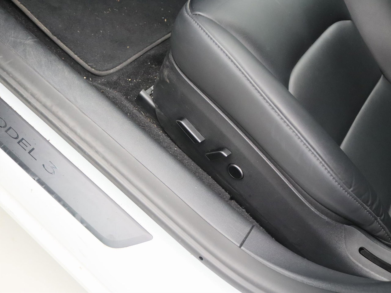 Tesla Model 3 Long-Range AWD 351pk 75 kWh UPGRADE [ RYZEN AMD+WARMTEPOMP+AUTOPILOT+19INCH+PREMIUM AUDIO ] 25