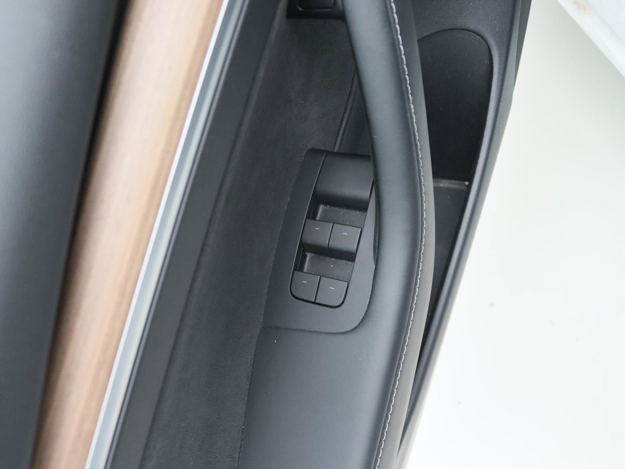 Tesla Model 3 Long-Range AWD 351pk 75 kWh UPGRADE [ RYZEN AMD+WARMTEPOMP+AUTOPILOT+19INCH+PREMIUM AUDIO ] 24