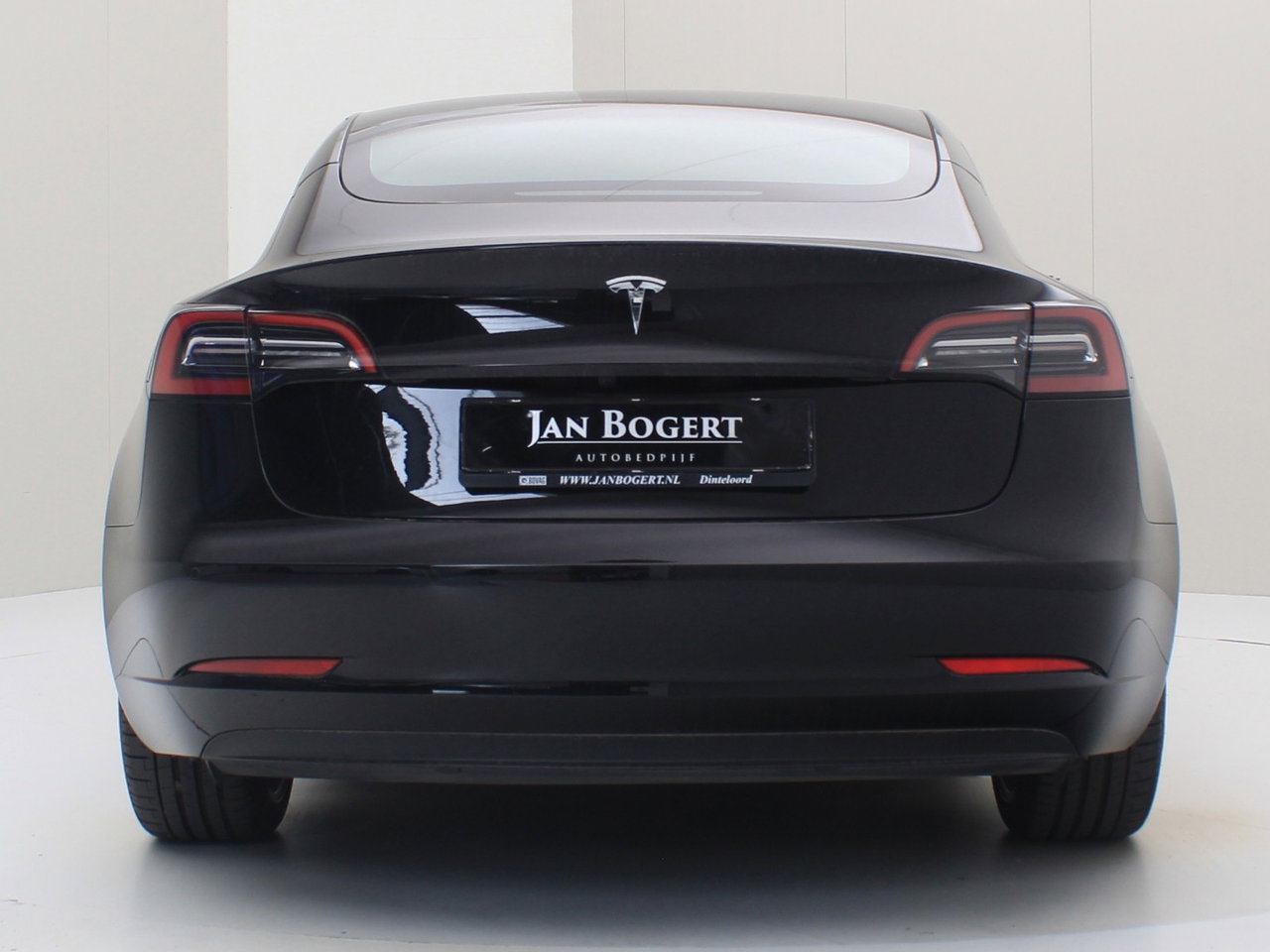 Tesla Model 3 Standard RWD Plus 94.7% SoH UPGRADE [ RYZEN AMD+LFP-ACCU+WARMTEPOMP+AUTOPILOT+19 INCH+PREMIUM ] 8