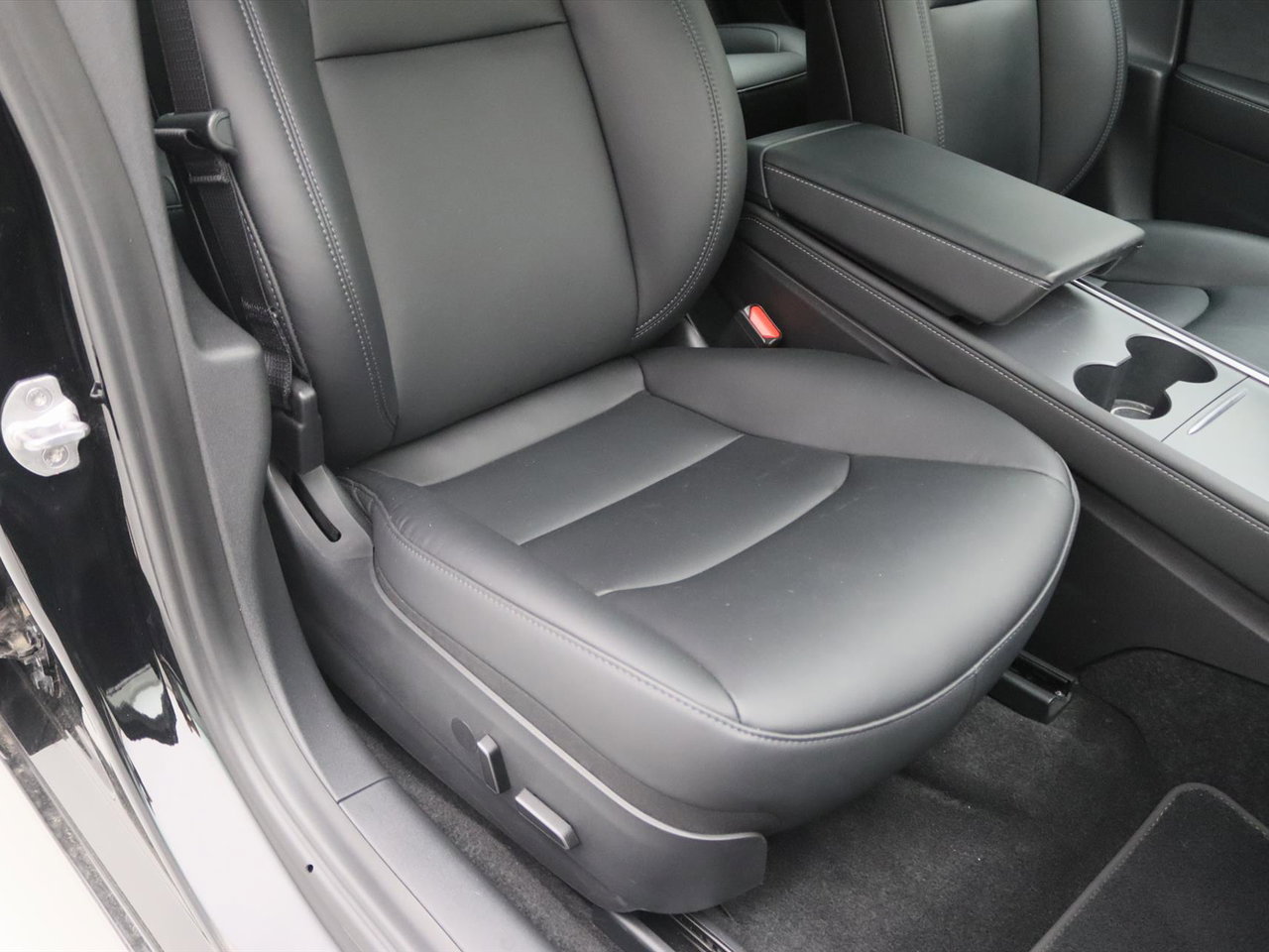 Tesla Model 3 Standard RWD Plus 94.7% SoH UPGRADE [ RYZEN AMD+LFP-ACCU+WARMTEPOMP+AUTOPILOT+19 INCH+PREMIUM ] 21