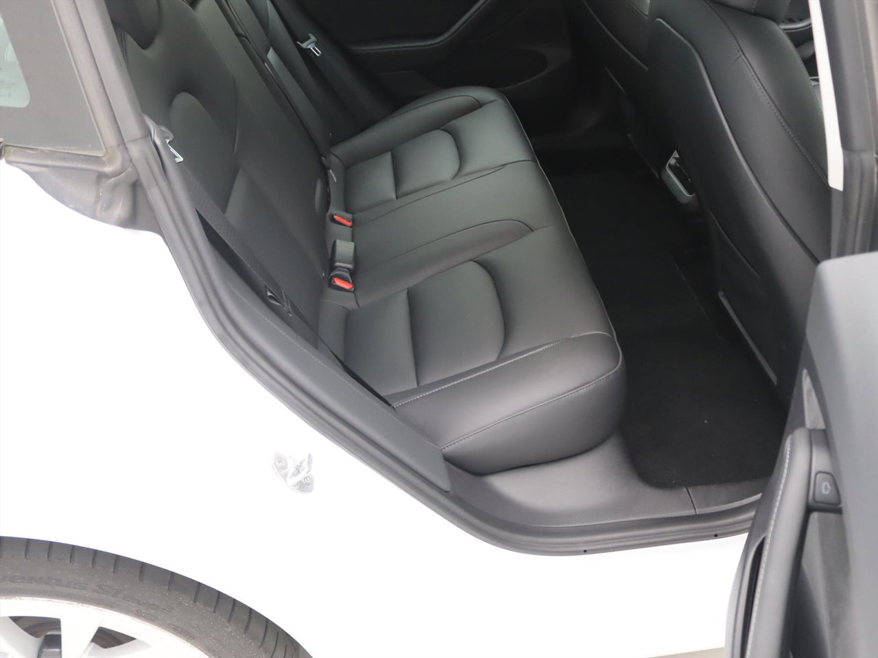 Tesla Model 3 Standard RWD Plus FACELIFT [ LFP-ACCU+WARMTEPOMP+AUTOPILOT+60 kWh+PREMIUM AUDIO ] 15