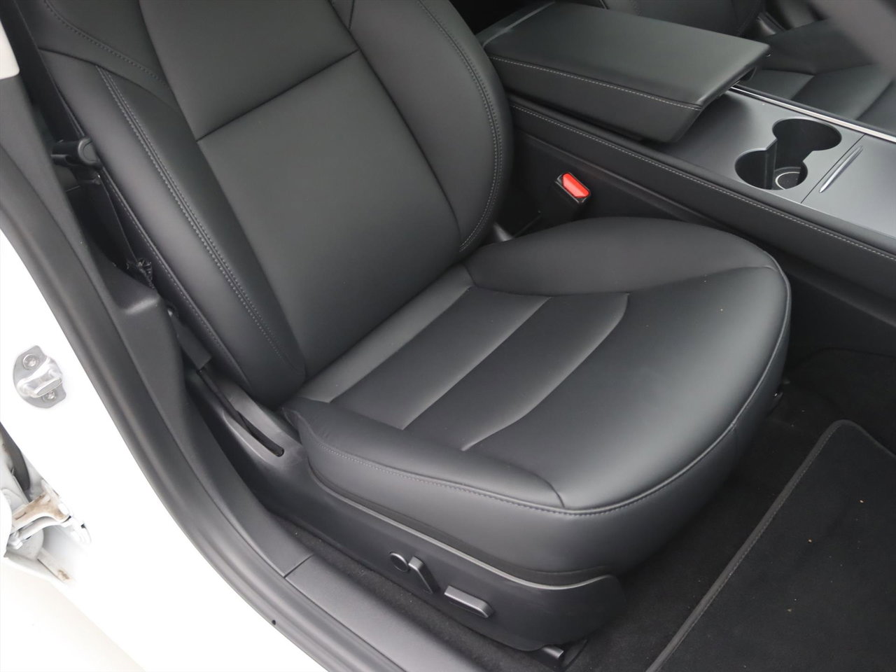 Tesla Model 3 Standard RWD Plus FACELIFT [ LFP-ACCU+WARMTEPOMP+AUTOPILOT+60 kWh+PREMIUM AUDIO ] 19