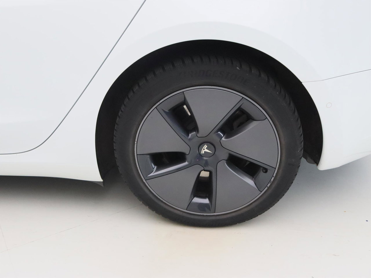 Tesla Model 3 Standard RWD Plus FACELIFT [ LFP-ACCU+WARMTEPOMP+AUTOPILOT+60 kWh+PREMIUM AUDIO ] 12