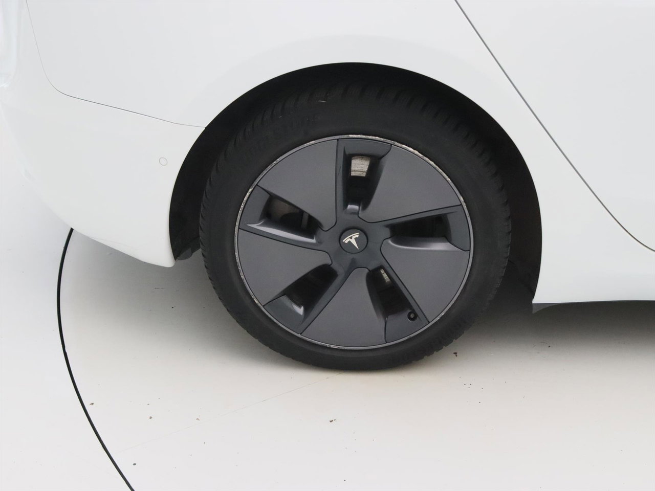 Tesla Model 3 Standard RWD Plus FACELIFT [ LFP-ACCU+WARMTEPOMP+AUTOPILOT+60 kWh+PREMIUM AUDIO ] 9
