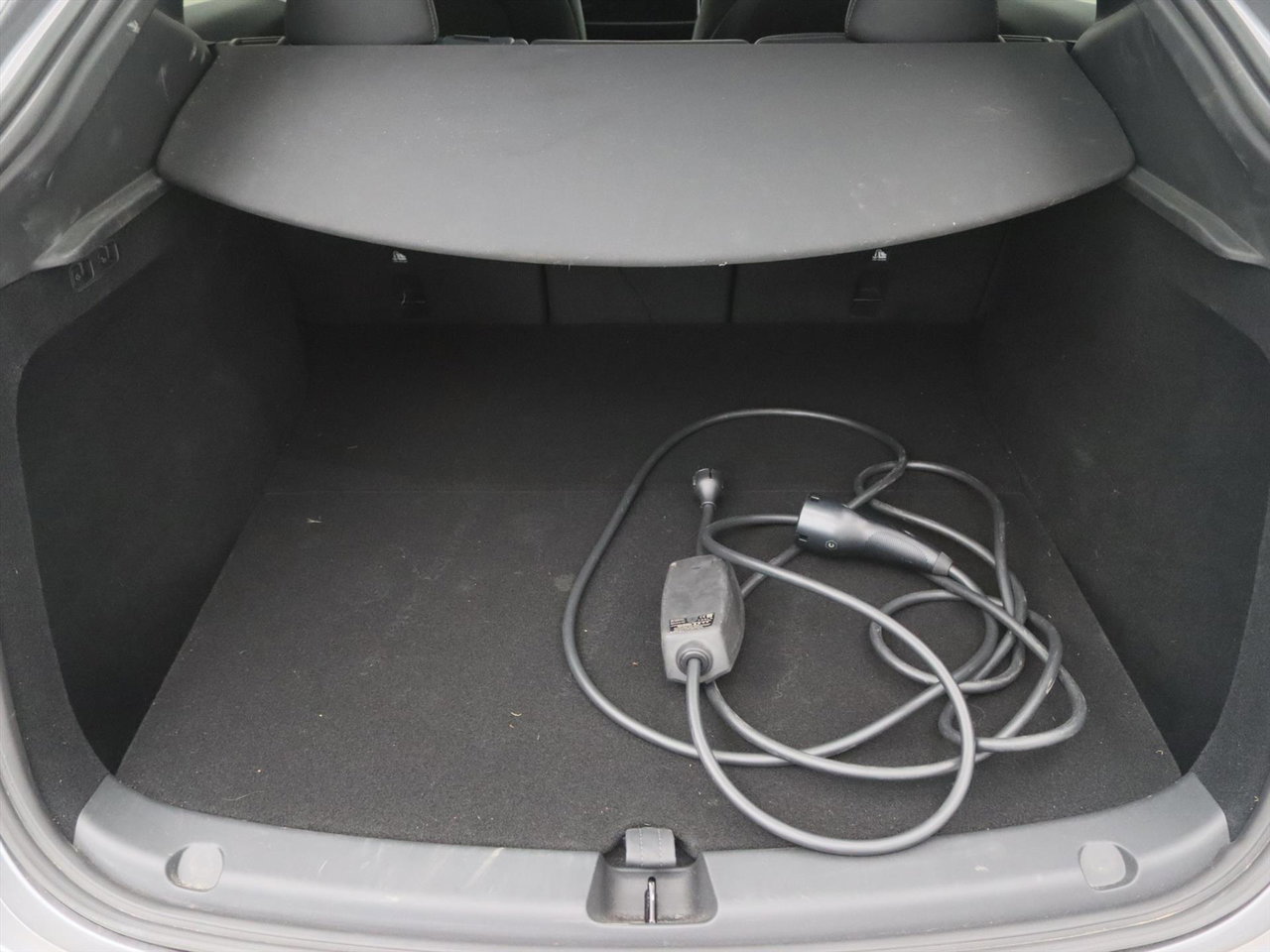 Tesla Model Y Long Range AWD 75kWh 351pk 94.3% SoH [ AMD RYZEN+AUTOPILOT+20 INCH+PREMIUM AUDIO ] 10