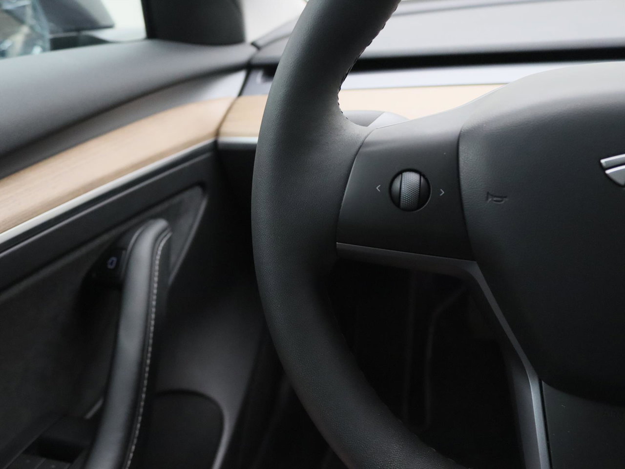 Tesla Model 3 Long-Range AWD 351pk 75 kWh 91.6% SoH UPGRADE [ RYZEN AMD+WARMTEPOMP+AUTOPILOT+PREMIUM AUDIO ] 29