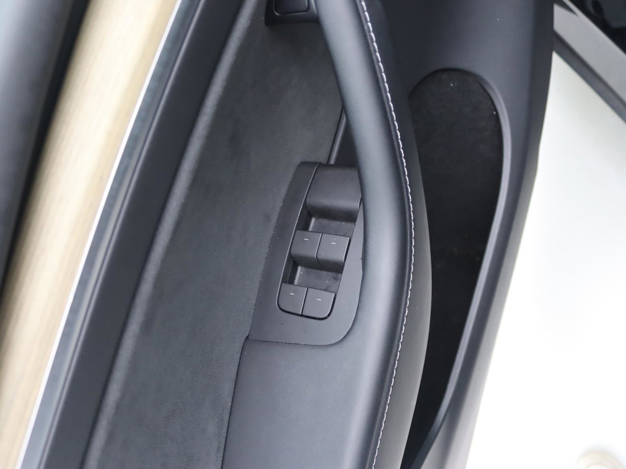 Tesla Model Y Standard RWD Plus 351pk 90.5% SoH [ AMD RYZEN+LFP ACCU+AUTOPILOT+19 INCH+PREMIUM AUDIO ] 29
