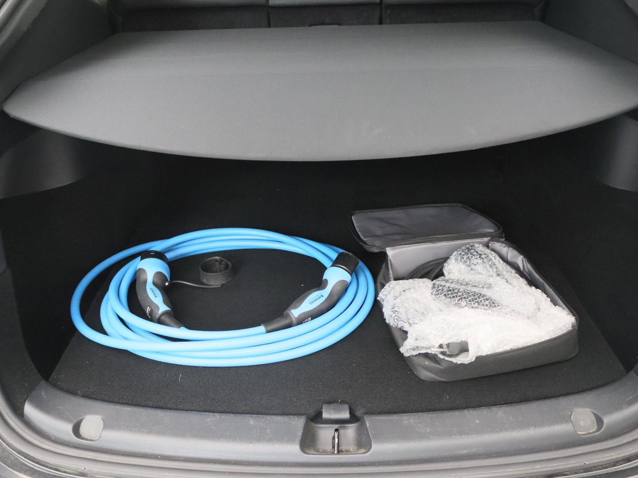 Tesla Model Y Standard RWD Plus 351pk 90.5% SoH [ AMD RYZEN+LFP ACCU+AUTOPILOT+19 INCH+PREMIUM AUDIO ] 24