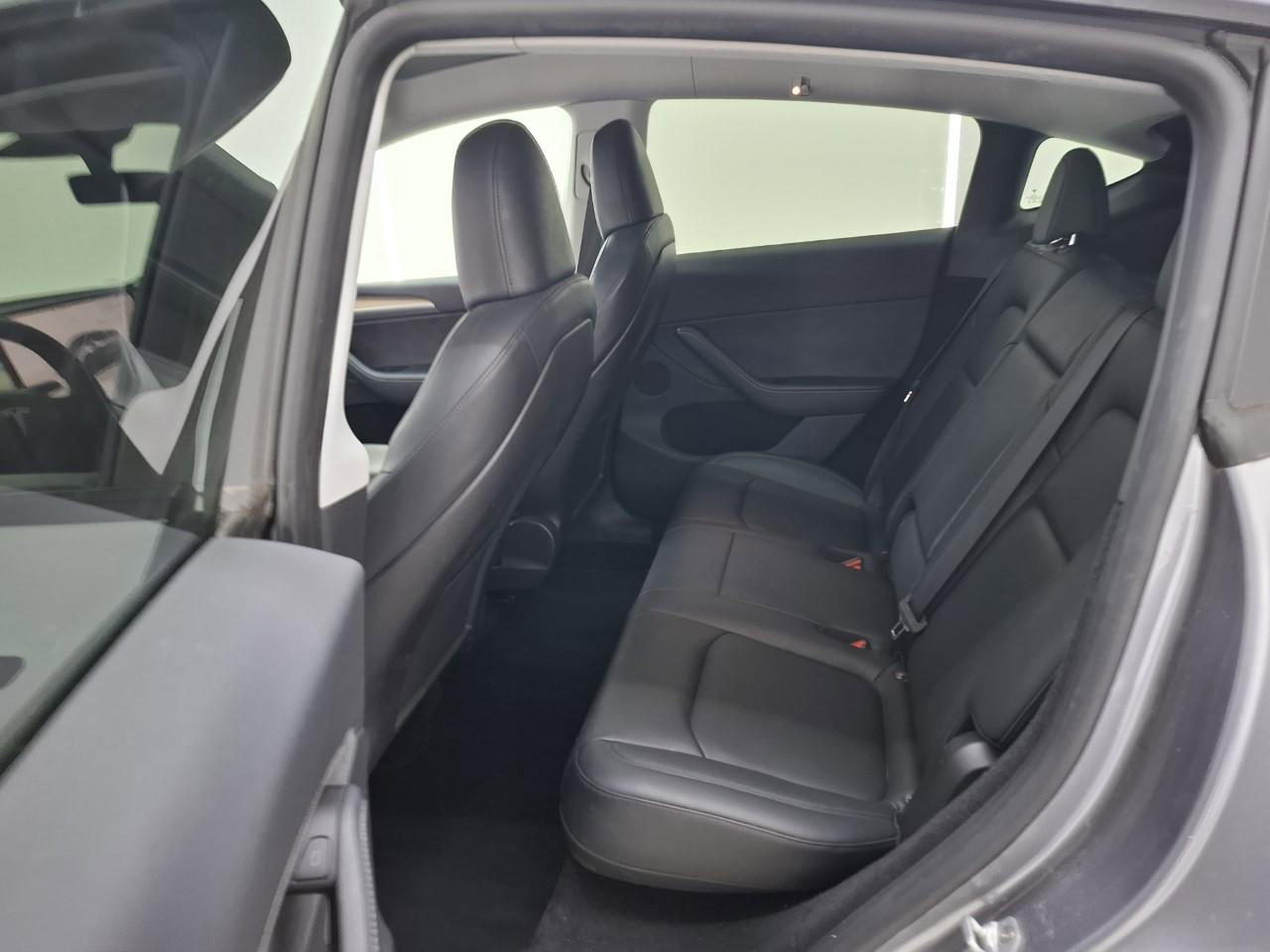 Tesla Model Y Long Range AWD 351pk AMD RYZEN 91.9% SoH [ TREKHAAK+ AUTOPILOT+20 INCH+PREMIUM AUDIO ] 9
