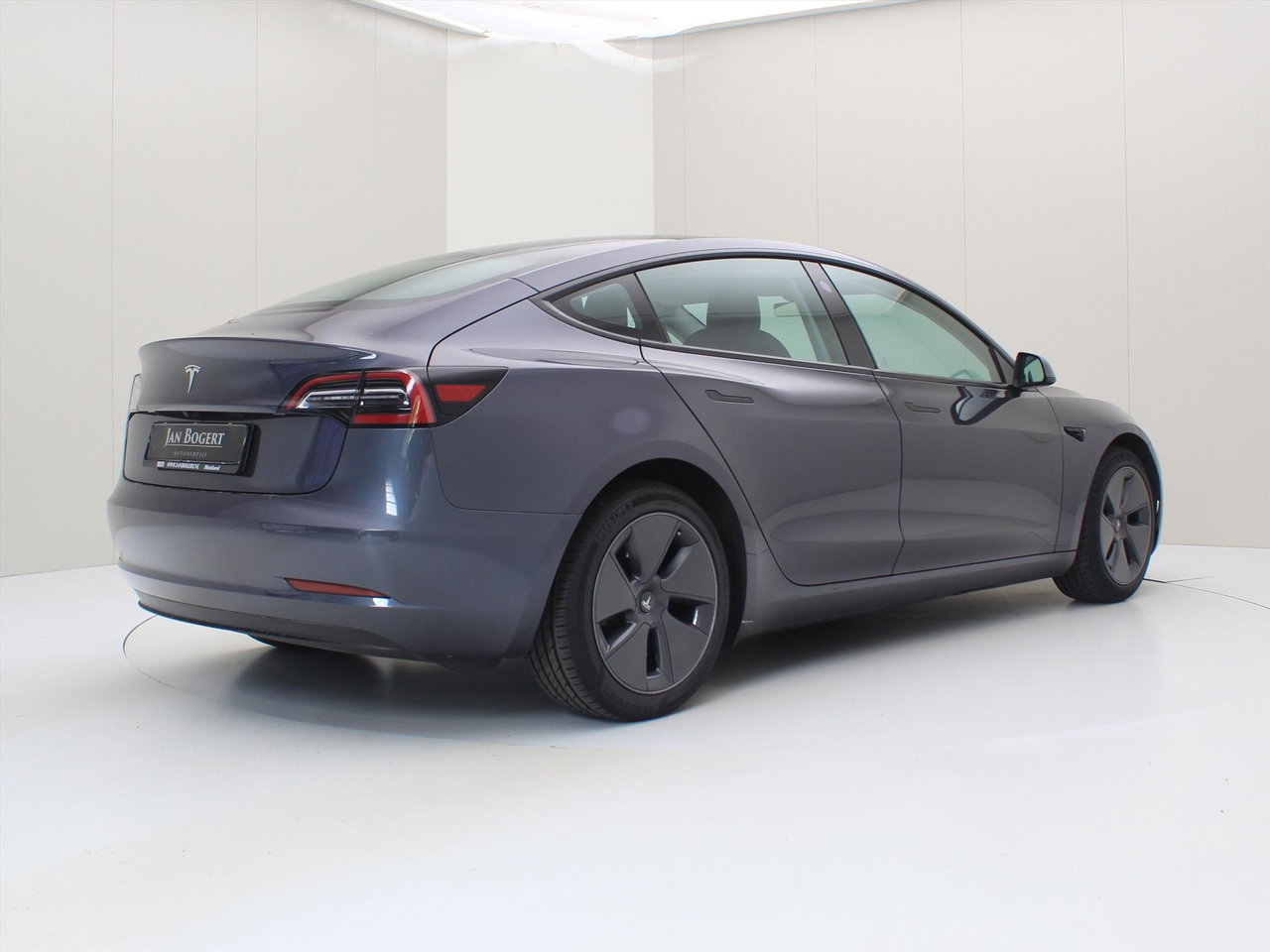 Tesla Model 3 Standard RWD Plus FACELIFT 93% SoH [ LFP-ACCU+WARMTEPOMP+AUTOPILOT+60 kWh+PREMIUM AUDIO ] 2