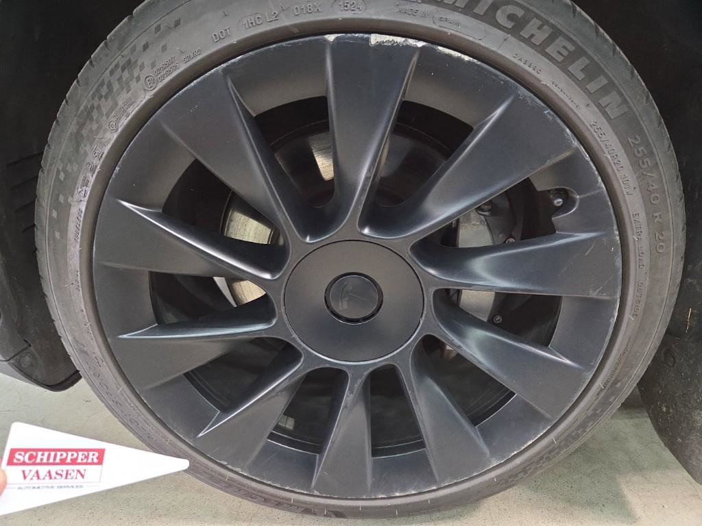 Tesla Model Y Long-Range AWD 351pk 75 kWh [ AMD RYZEN+AUTOPILOT+20 INCH+533KM WLTP+PREMIUM AUDIO ] 10