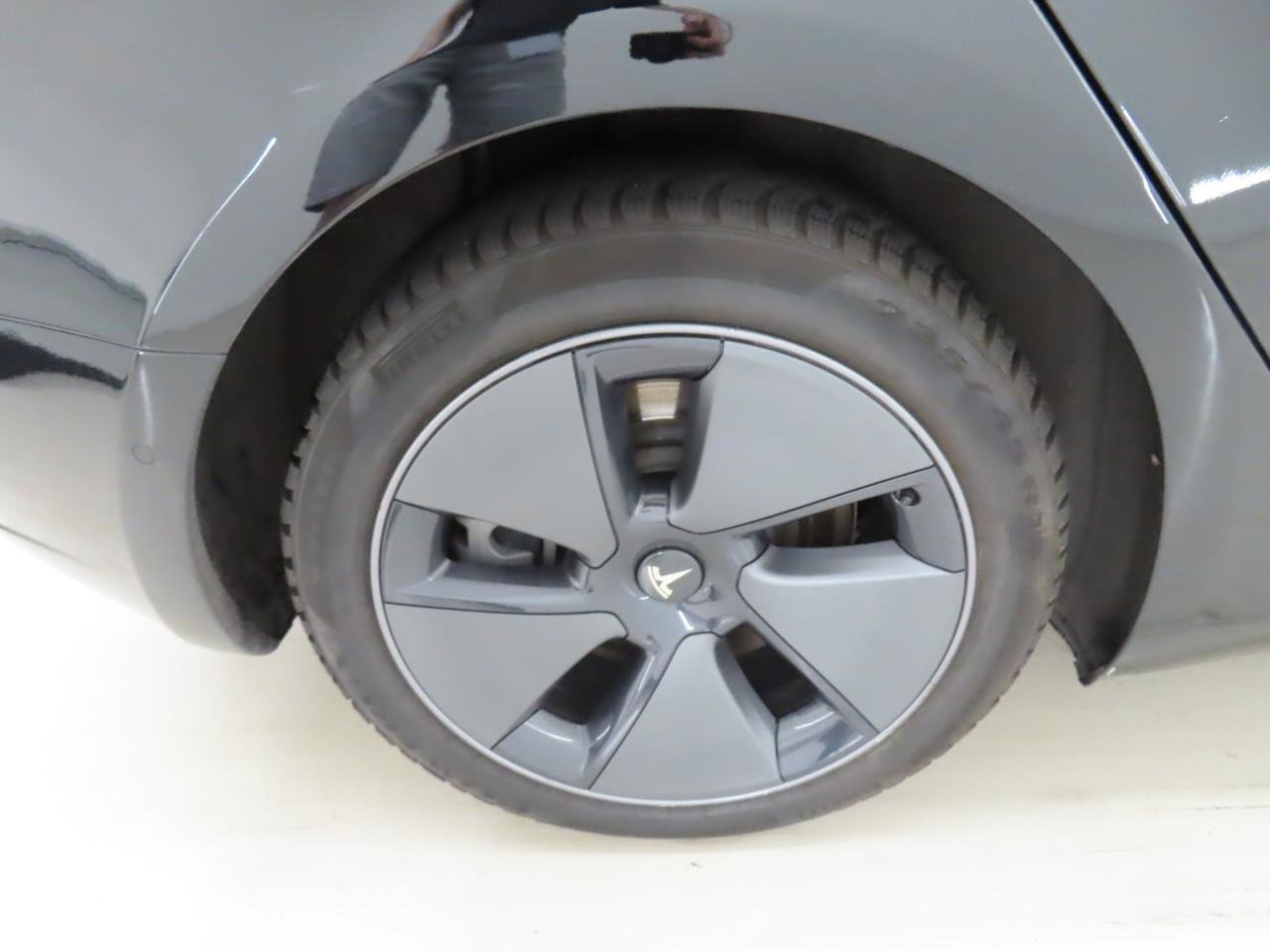 Tesla Model 3 Long-Range AWD 351pk 75 kWh 90.2% SoH FACELIFT [ WARMTEPOMP+AUTOPILOT+620KM WLTP ] 12
