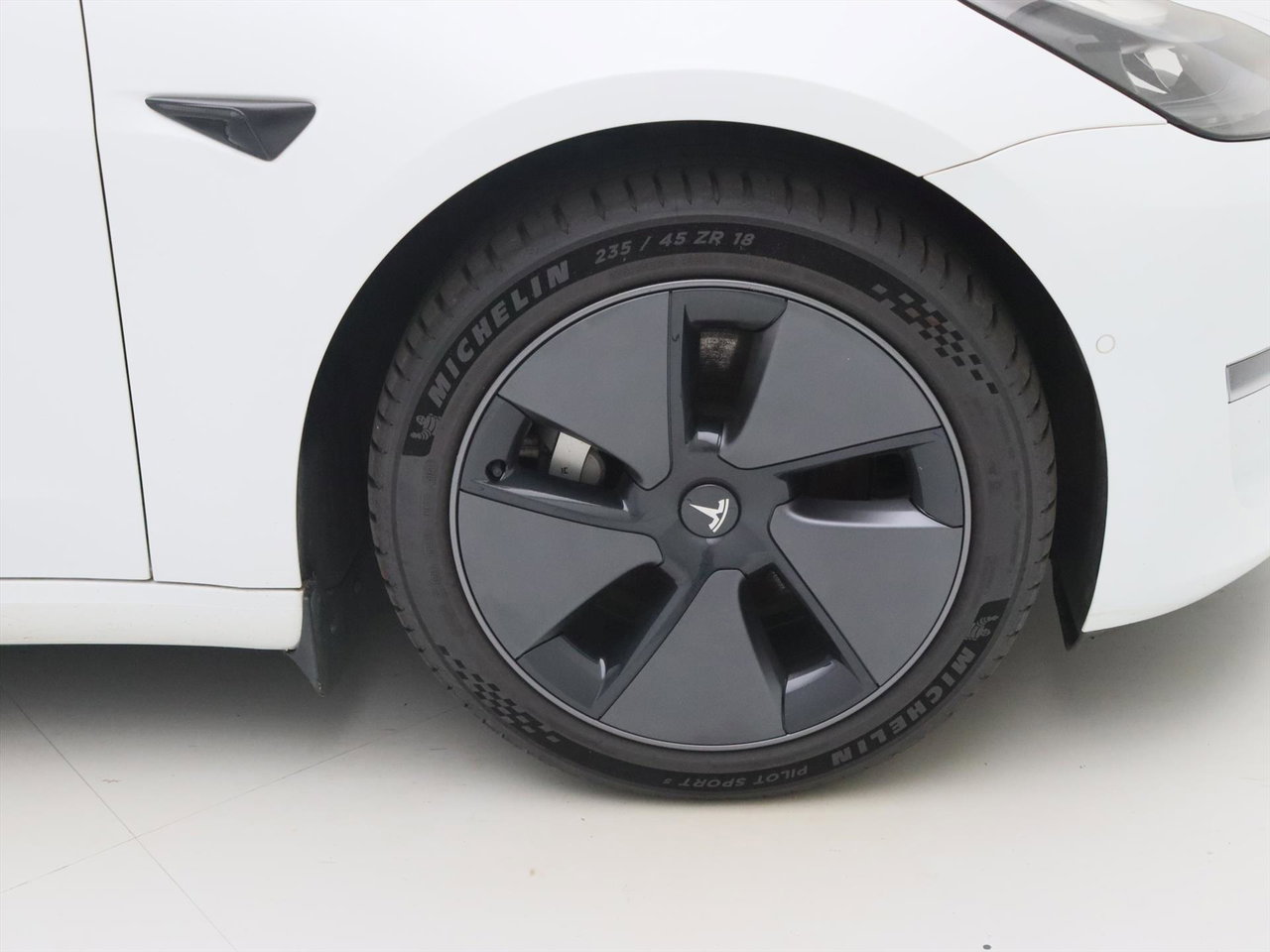 Tesla Model 3 Long-Range AWD 351pk 75 kWh UPGRADE 91% SoH [ TREKHAAK+WIT LEDER+RYZEN AMD+WARMTEPOMP+AUTOPILOT ] 15