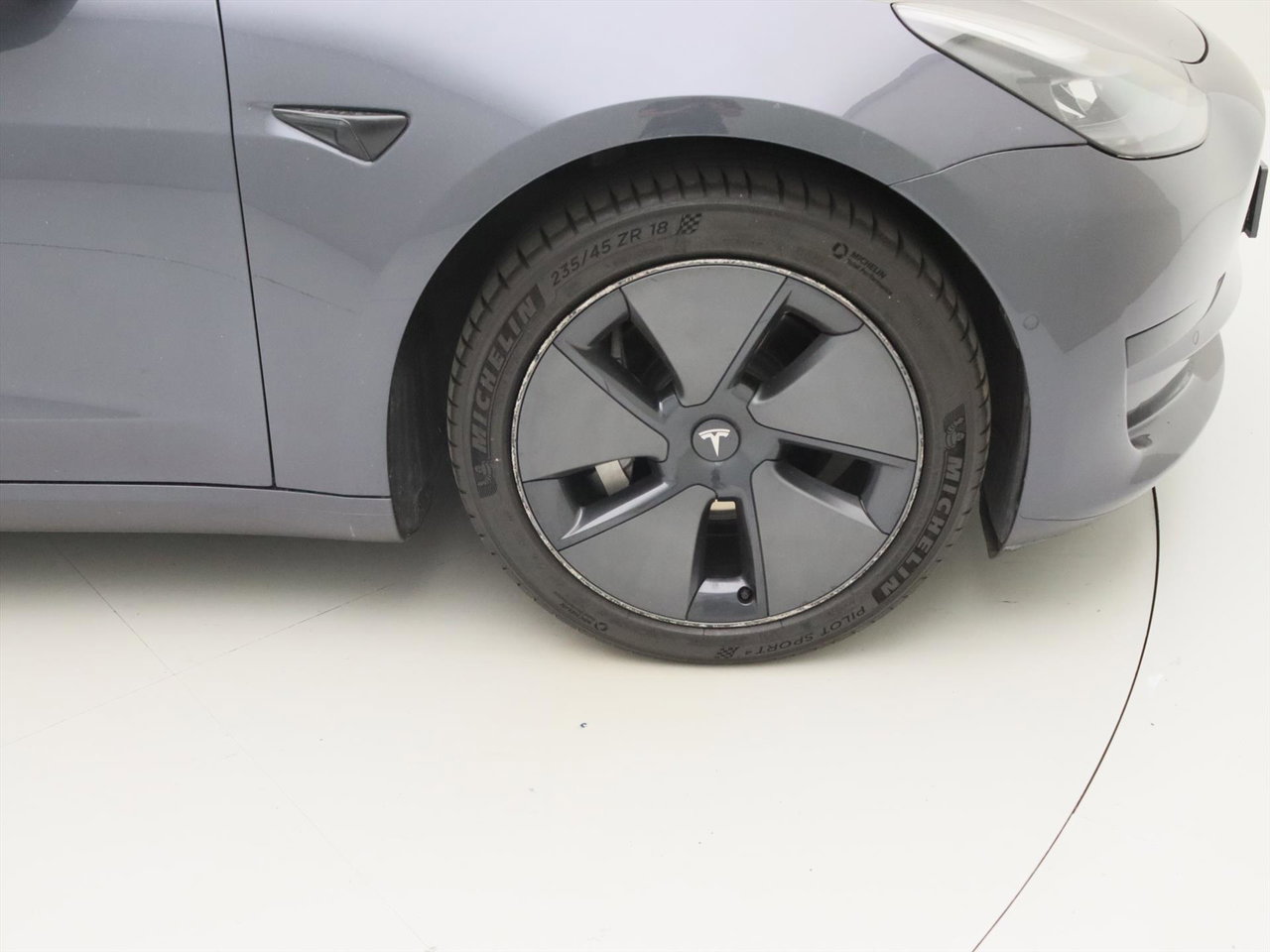 Tesla Model 3 Tesla Model 3 Standard RWD Plus FACELIFT 96.3% SoH [ LFP-ACCU+WARMTEPOMP+AUTOPILOT+60 kWh+PREMIUM AUDIO ] 12