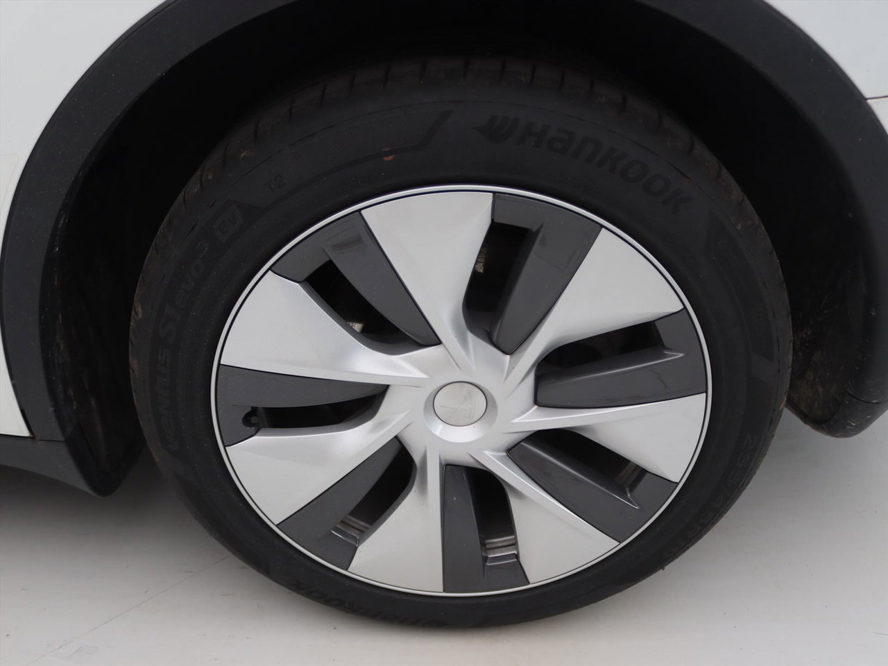 Tesla Model Y Long-Range AWD 351pk 75 kWh [ AMD RYZEN+AUTOPILOT+19 INCH+533KM WLTP+PREMIUM AUDIO ] 15