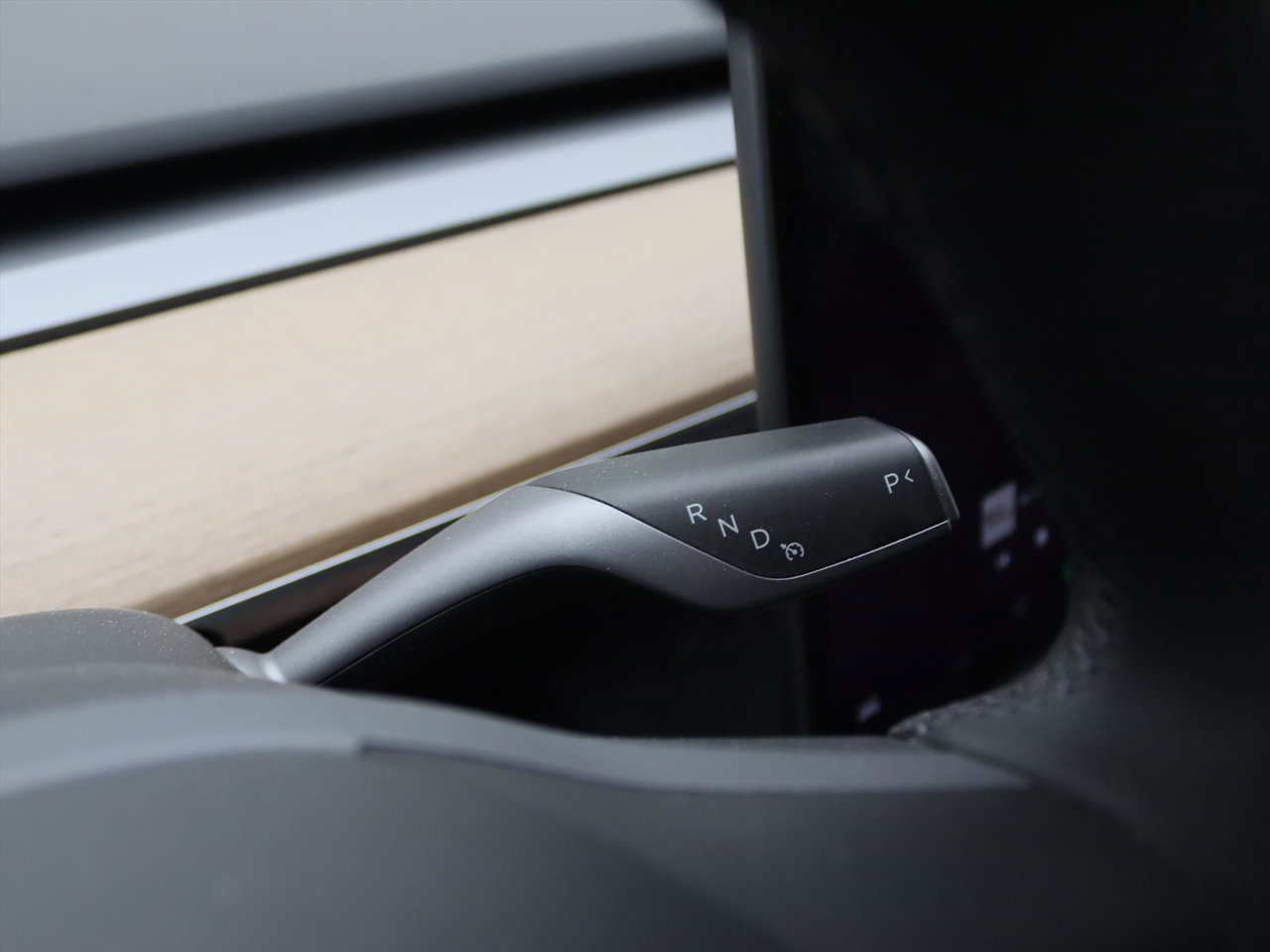 Tesla Model Y Long-Range AWD 351pk 75 kWh [ AMD RYZEN+AUTOPILOT+19 INCH+533KM WLTP+PREMIUM AUDIO ] 21