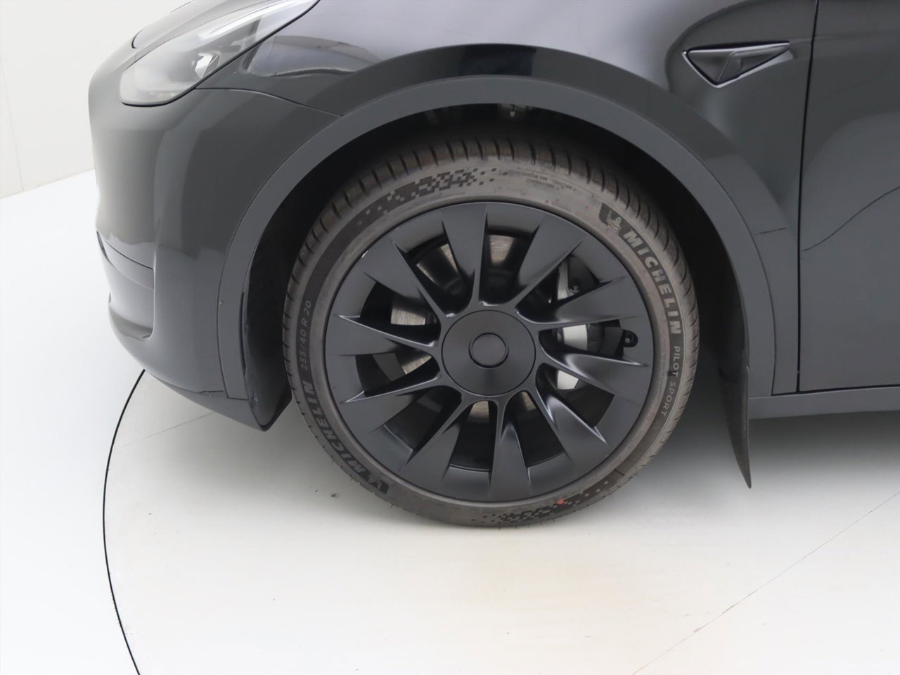 Tesla Model Y Standard RWD Plus 351pk [ AMD RYZEN+WIT LEDER+LFP ACCU+ENHANCED AUTOPILOT+20 INCH+PREMIUM AUDIO ] 19