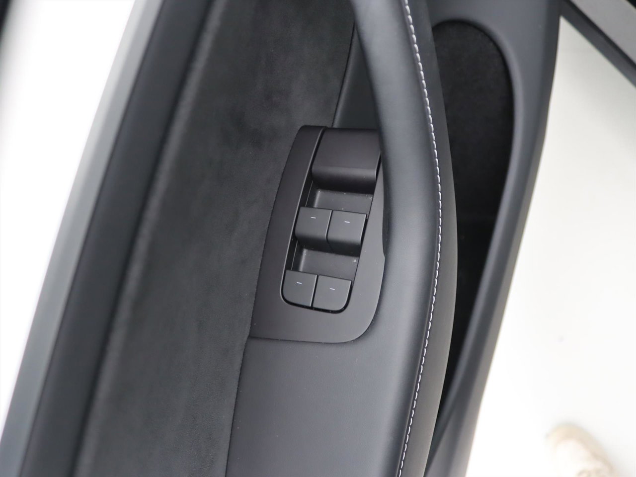 Tesla Model Y Standard RWD Plus 351pk [ AMD RYZEN+WIT LEDER+LFP ACCU+ENHANCED AUTOPILOT+20 INCH+PREMIUM AUDIO ] 21