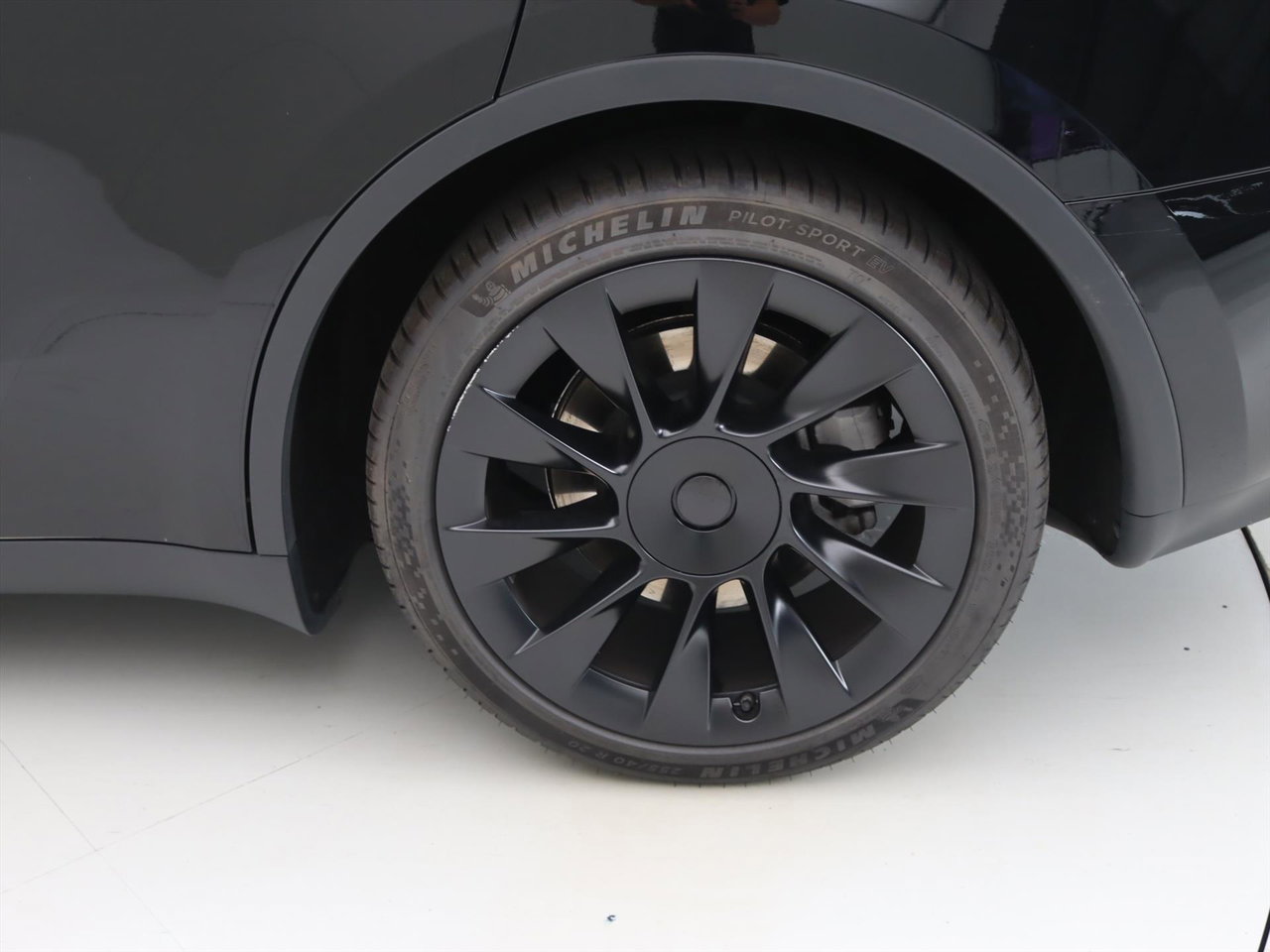 Tesla Model Y Standard RWD Plus 351pk [ AMD RYZEN+WIT LEDER+LFP ACCU+ENHANCED AUTOPILOT+20 INCH+PREMIUM AUDIO ] 20