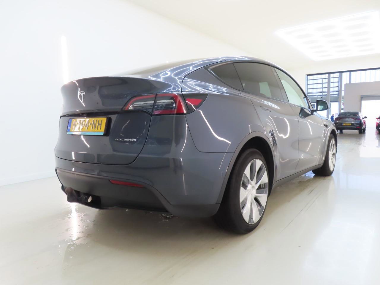 Tesla Model Y Long Range AWD 75kWh 351pk 92.6% SoH [ TREKHAAK+AUTOPILOT+19 INCH+PREMIUM AUDIO ] 5