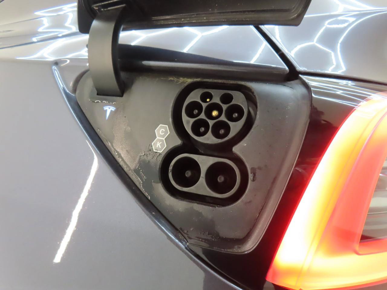 Tesla Model Y Long Range AWD 75kWh 351pk 92.6% SoH [ TREKHAAK+AUTOPILOT+19 INCH+PREMIUM AUDIO ] 19