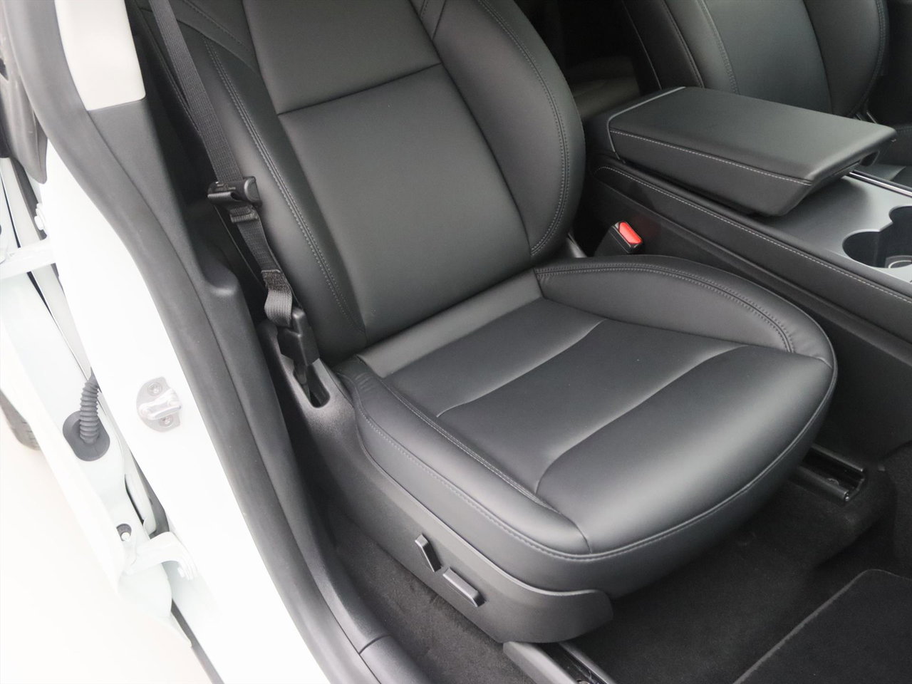 Tesla Model Y Long Range AWD 75kWh 351pk 95.2% SoH AMD RYZEN [ AUTOPILOT+19 INCH+PREMIUM AUDIO ] 20