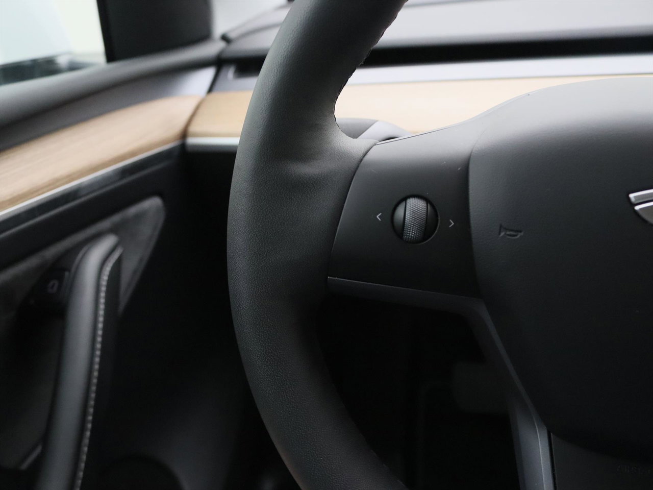 Tesla Model Y Long Range AWD 75kWh 351pk 95.2% SoH AMD RYZEN [ AUTOPILOT+19 INCH+PREMIUM AUDIO ] 28