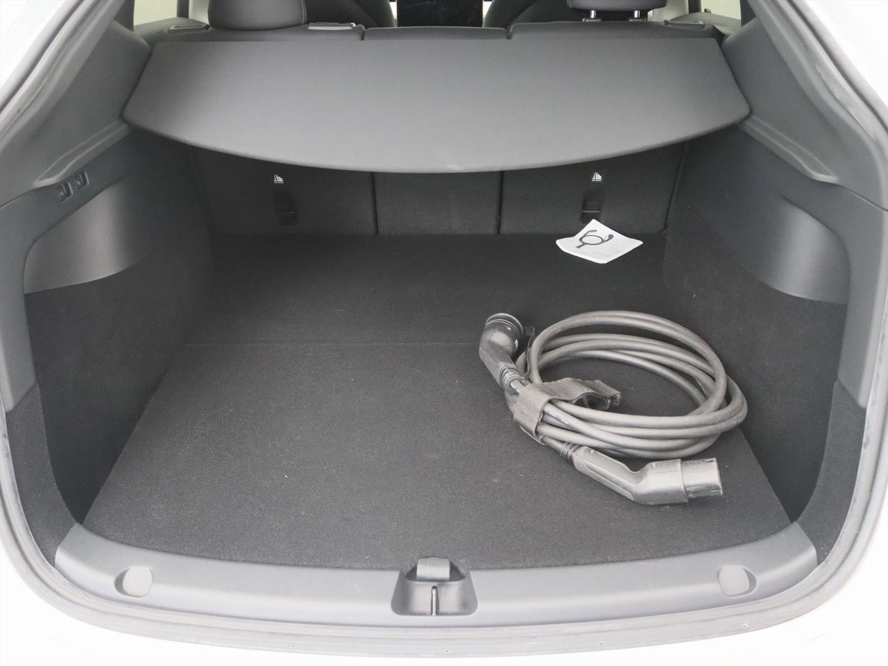 Tesla Model Y Standard RWD Plus 351pk [ LFP ACCU+AUTOPILOT+19 INCH+PREMIUM AUDIO ] 8