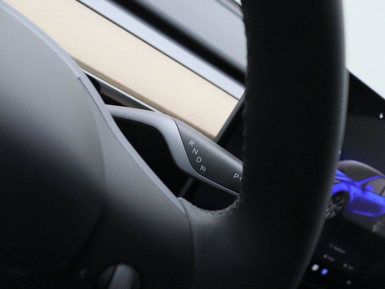 Tesla Model Y Standard RWD Plus 351pk [ LFP ACCU+AUTOPILOT+19 INCH+PREMIUM AUDIO ] 26