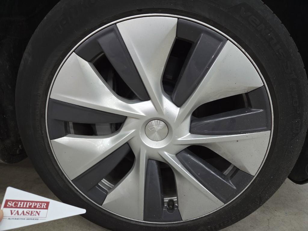 Tesla Model Y Long Range RWD [ HW4+WIT LEDER+AUTOPILOT+19 INCH+600KM WLTP ] 6