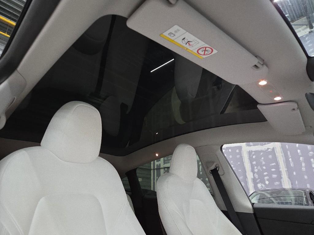 Tesla Model Y Long Range RWD [ HW4+WIT LEDER+AUTOPILOT+19 INCH+600KM WLTP ] 9
