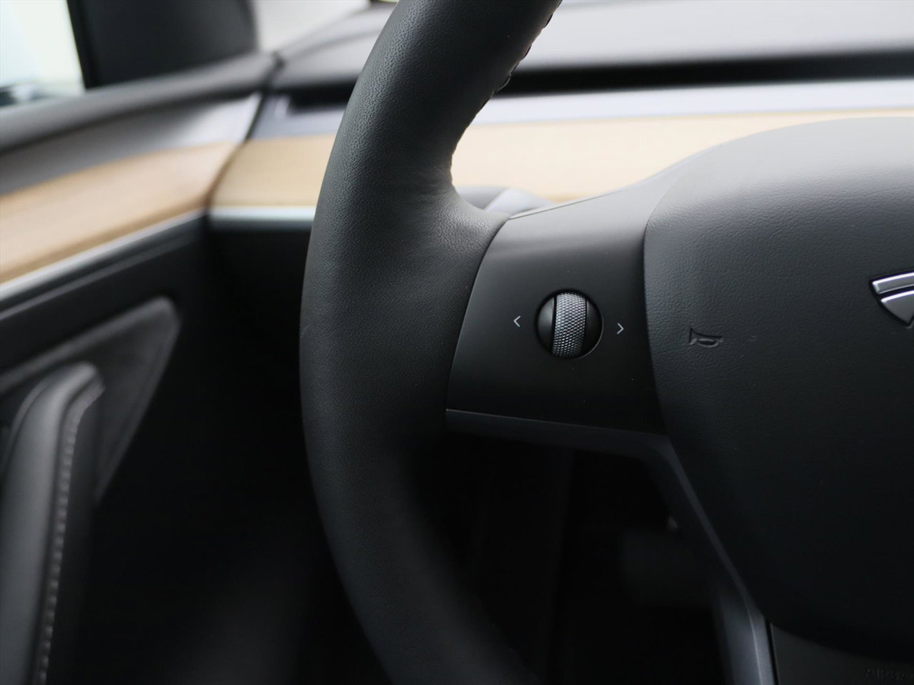 Tesla Model Y Long Range AWD 75kWh 351pk AMD RYZEN [ TREKHAAK+AUTOPILOT+19 INCH+PREMIUM AUDIO ] 28